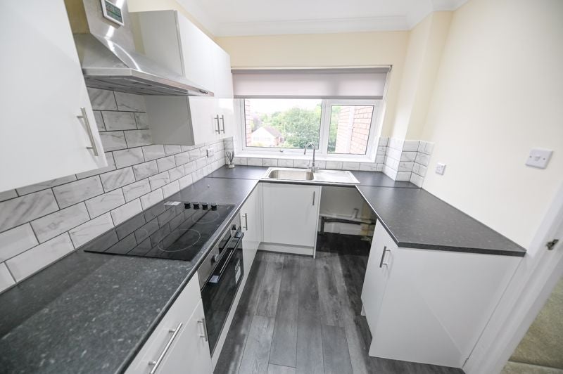 Flat Warfield Avenue in Waterlooville