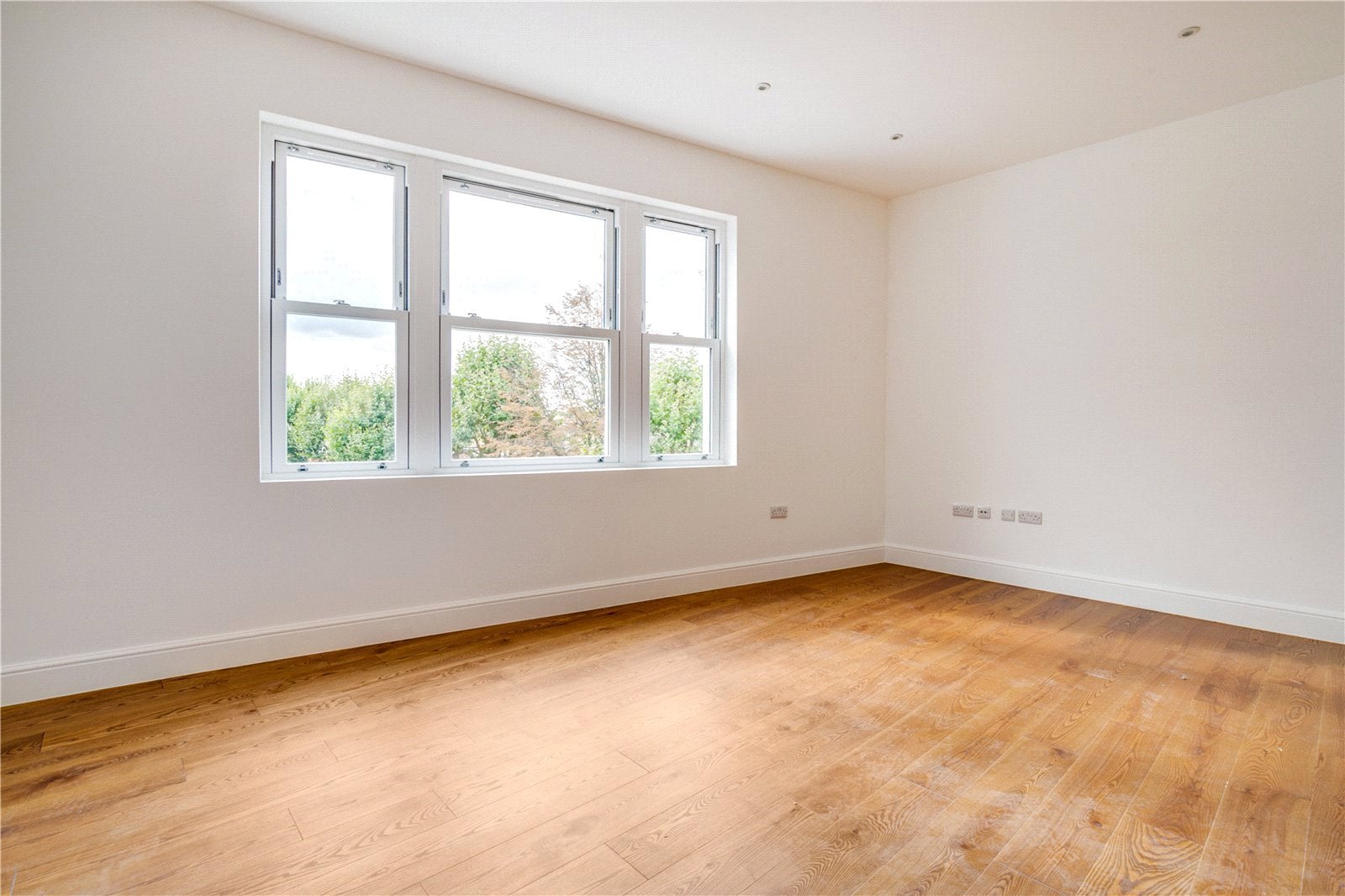 Flat Fulham Palace Road in Greater London