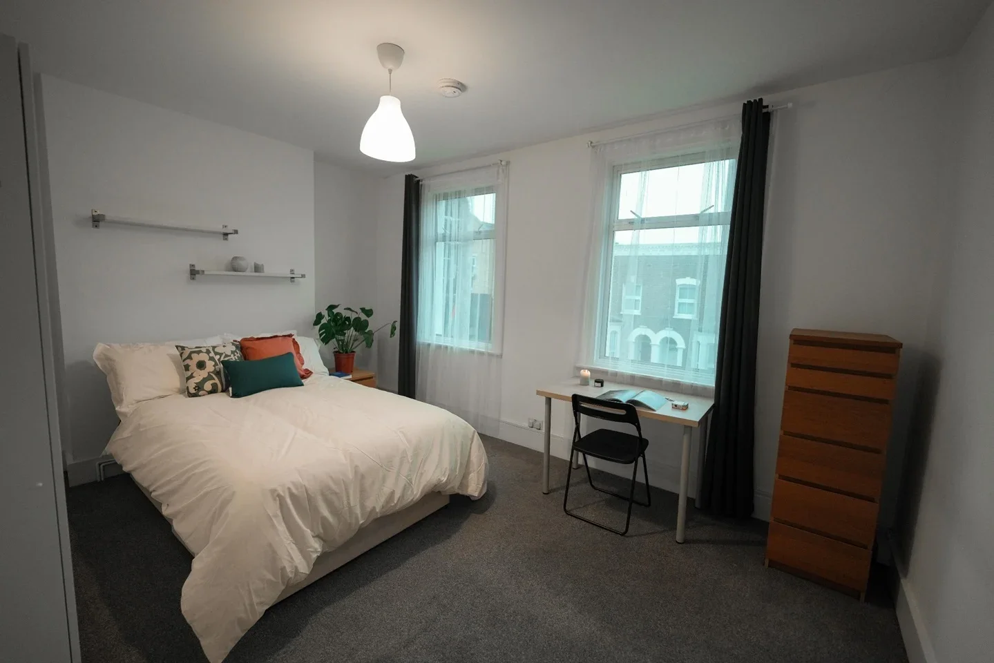 Room Alloa Road in Greater London