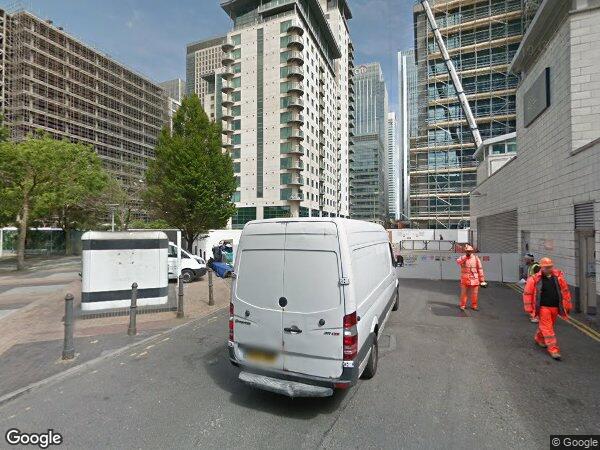 Flat South Quay Square in Greater London