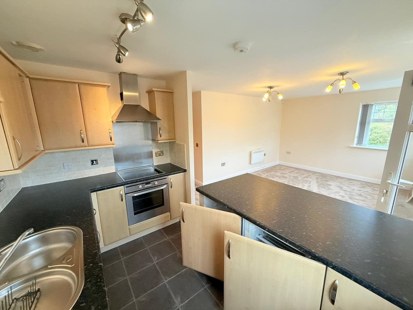 Flat Newby Court in Leeds