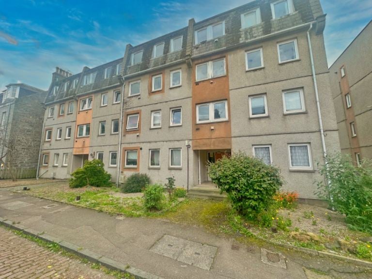 Flat Wingate Road in Aberdeen City