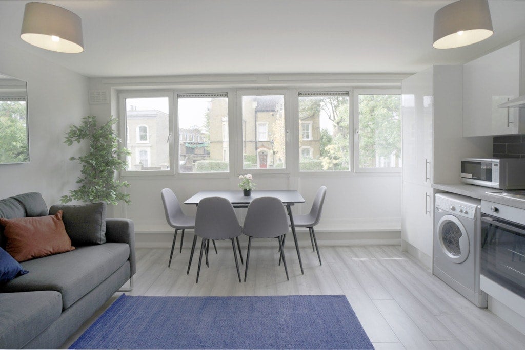 Room Malmesbury Road in Greater London