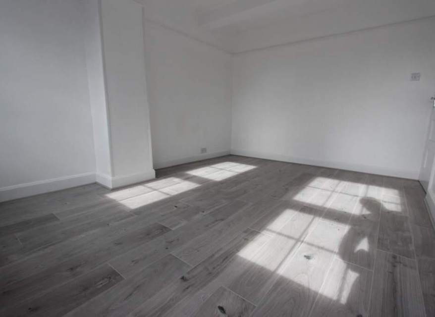 Flat Onslow Road in London