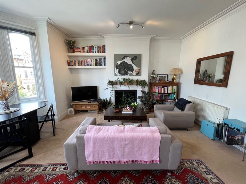 Room Mexfield Road in Greater London