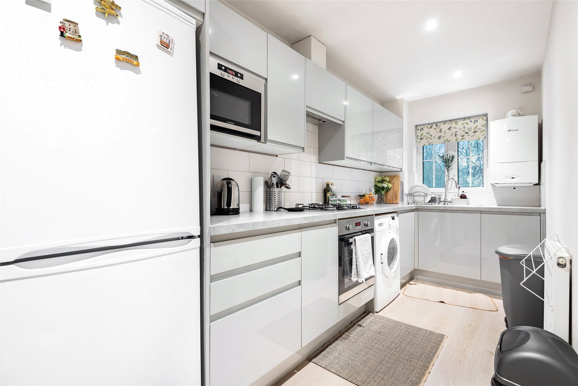 Flat Streatham High Road in Greater London