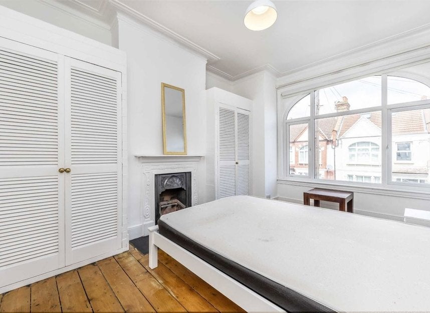 House Undine Street in Greater London