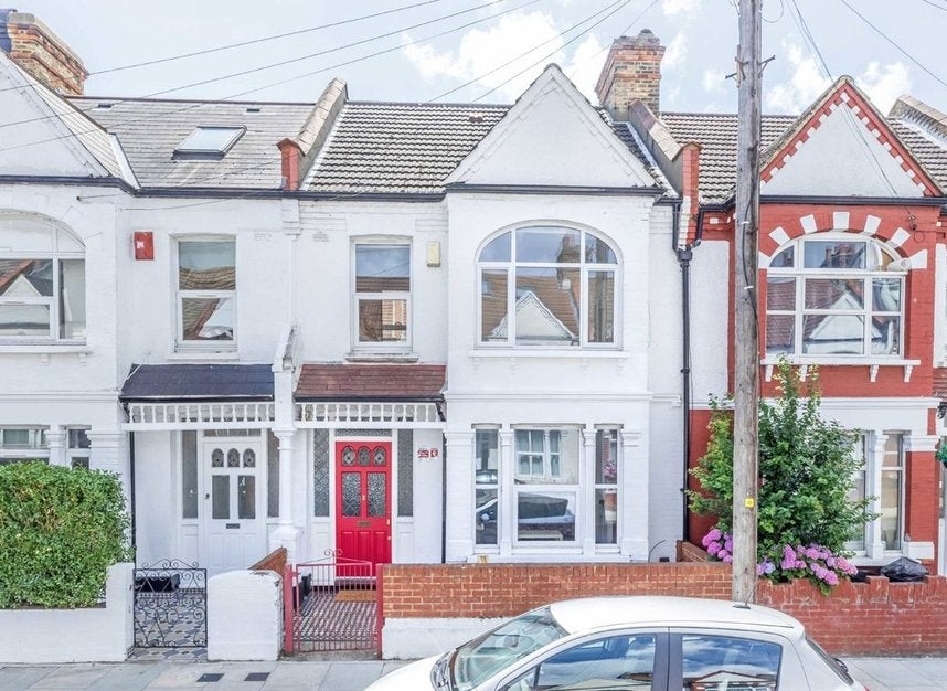 House Undine Street in Greater London