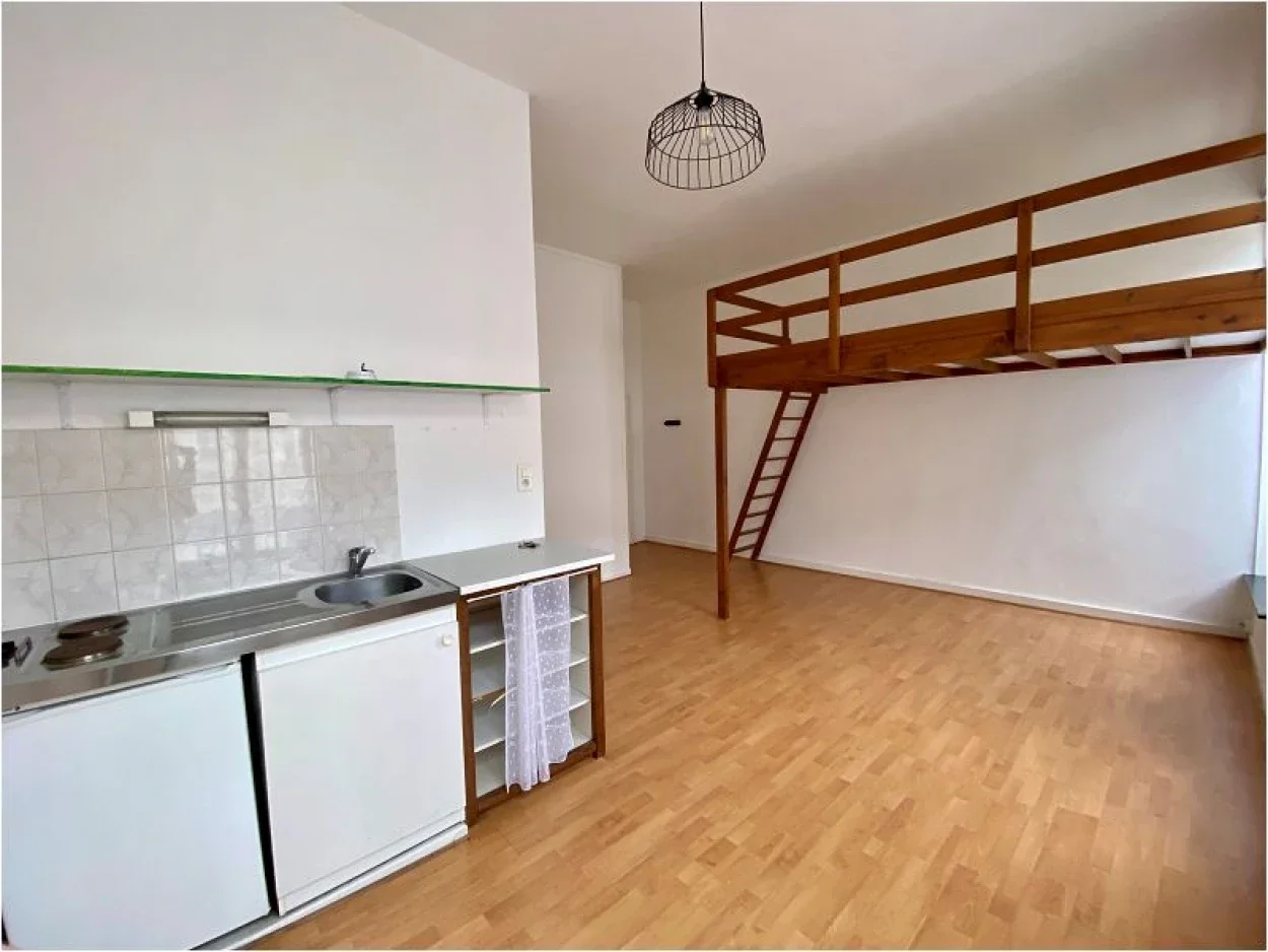 Flat Rue Charles De Muyssart in Lille