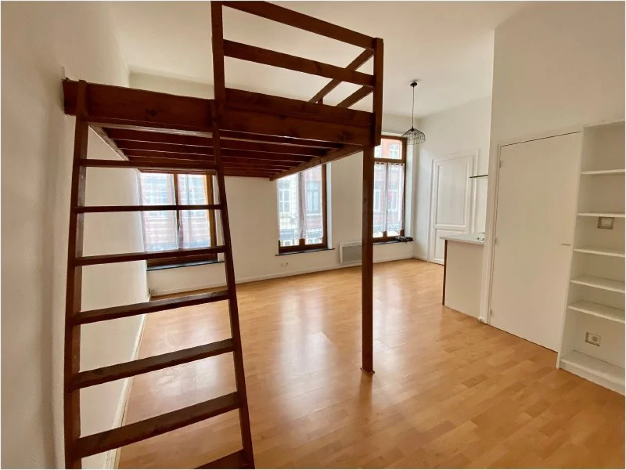 Flat Rue Charles De Muyssart in Lille