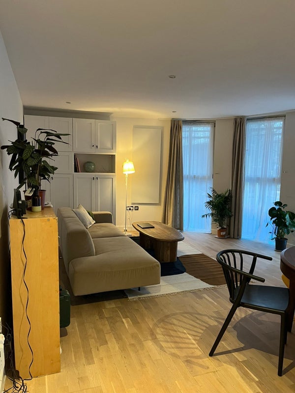Room Basire Street in Greater London