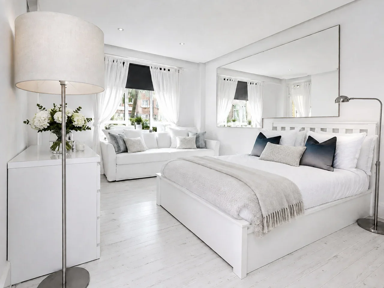 Room John Aird Court in City of Westminster