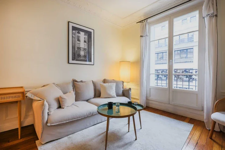 Flat Rue du Rocher in Paris