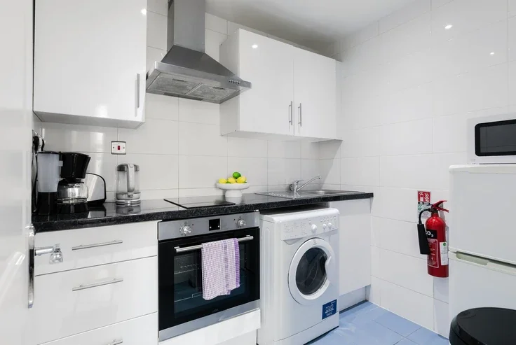 Flat Nevern Road in Greater London