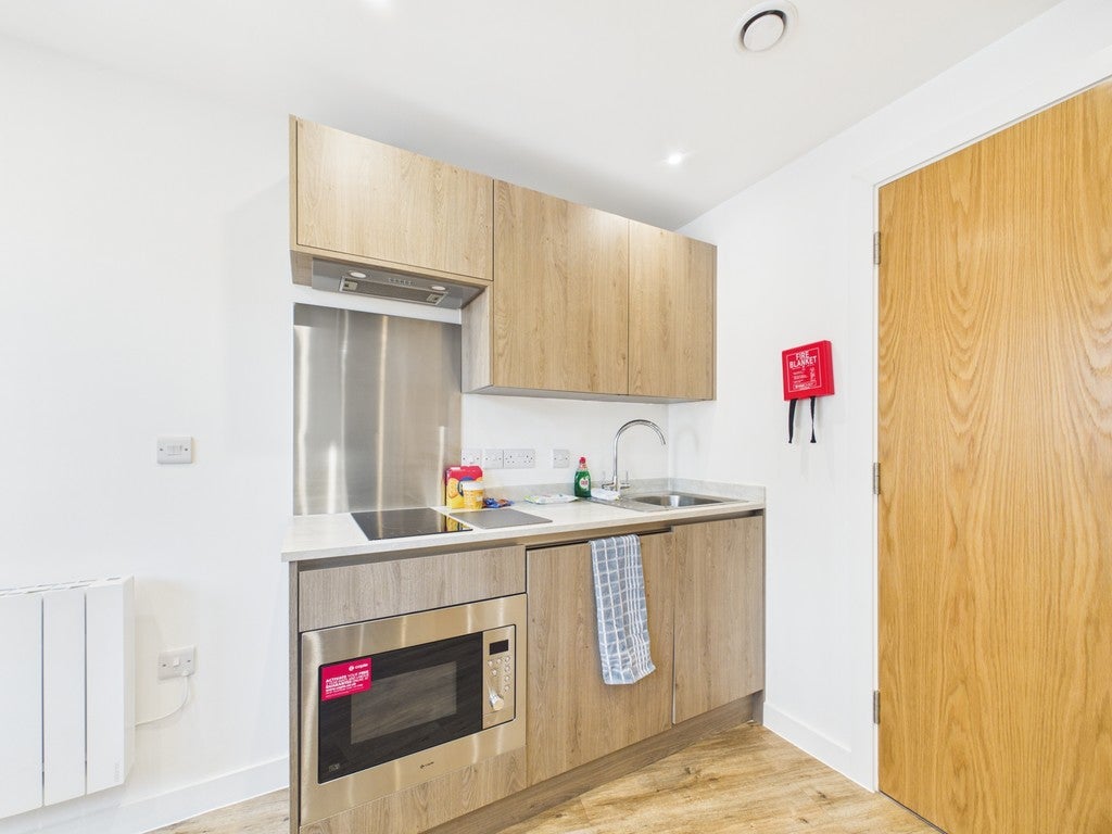 Flat Cherry Lane in Bristol