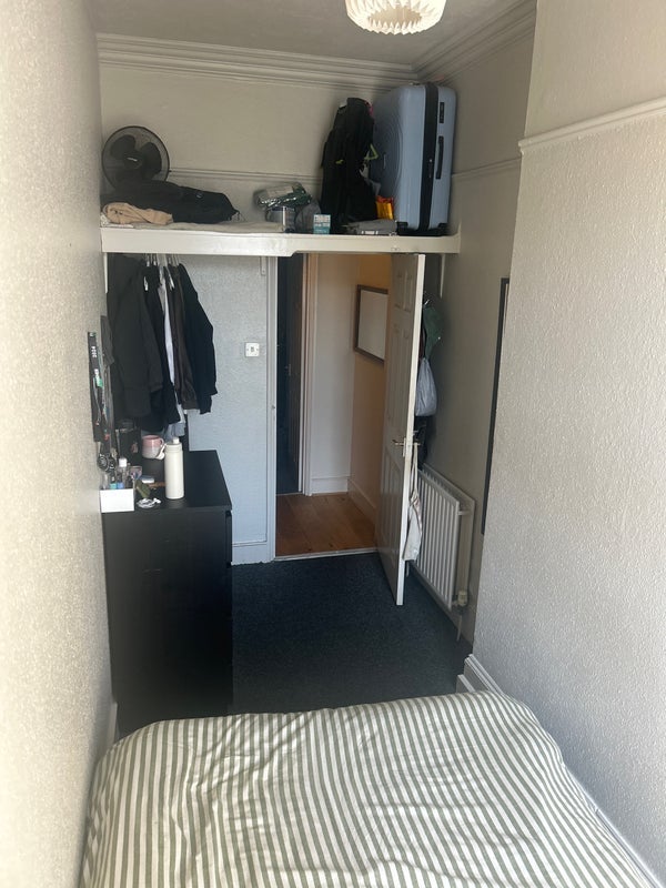 Room Clapham High Street in Greater London