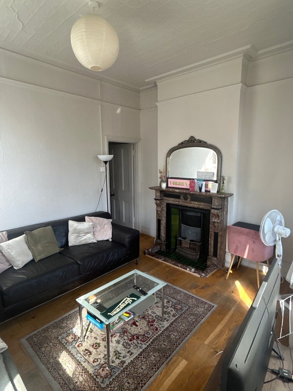 Room Clapham High Street in Greater London