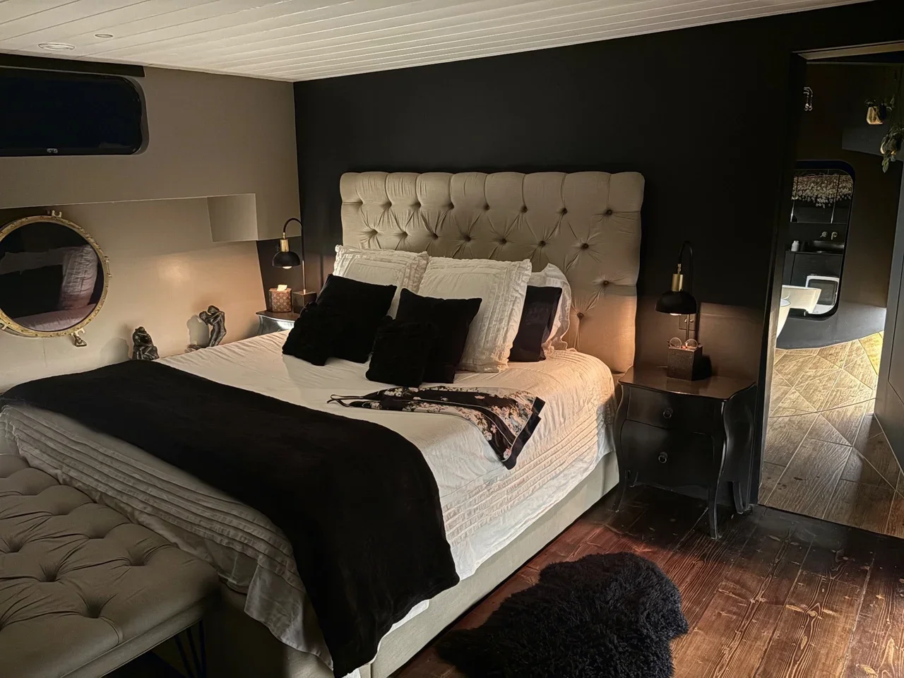 Flat Walton Lane in Elmbridge