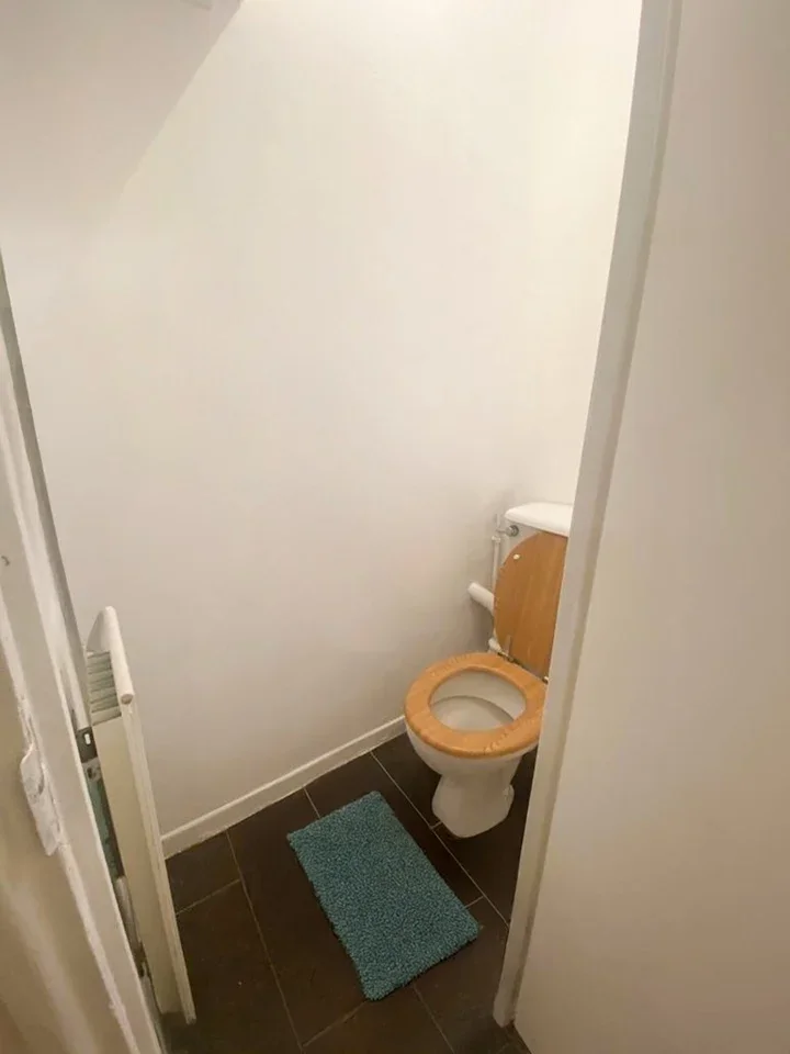 Room Retreat Place in Greater London