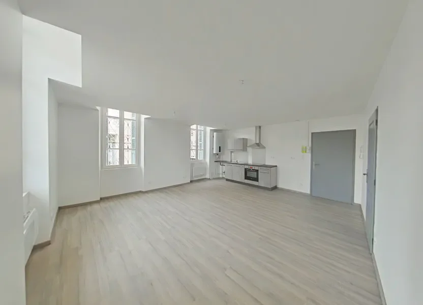 Flat Quai Dauphin in Romans-sur-Isère