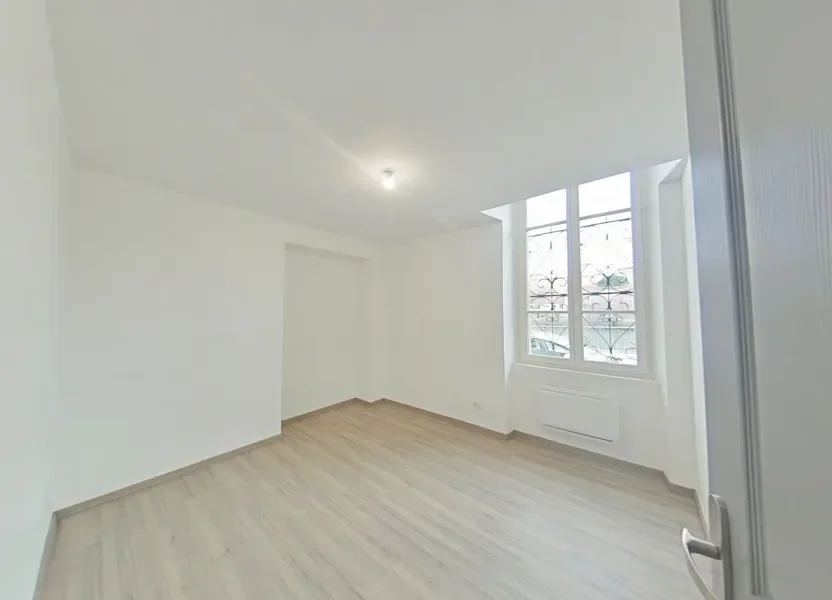 Flat Quai Dauphin in Romans-sur-Isère