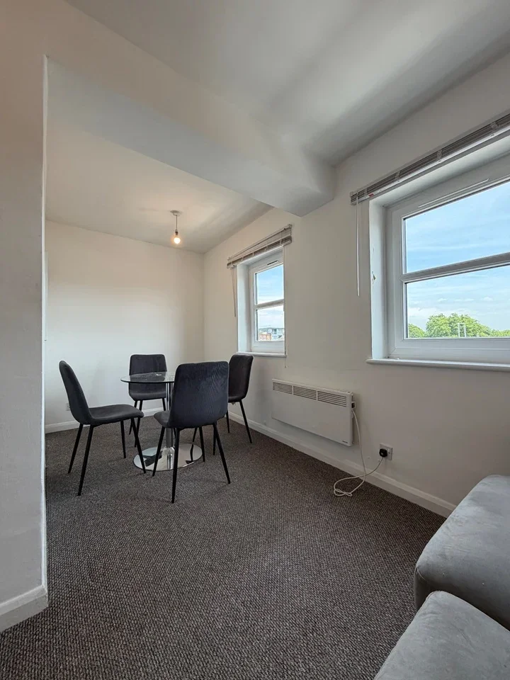 Flat Garnham Street in Greater London
