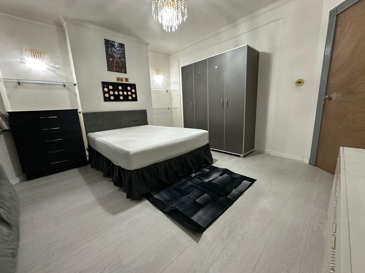 Room Park Close in Greater London