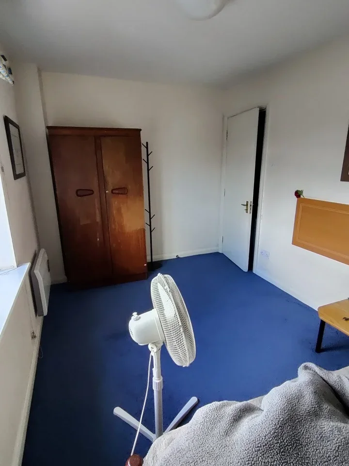 Room Staines Road in Borough of Spelthorne