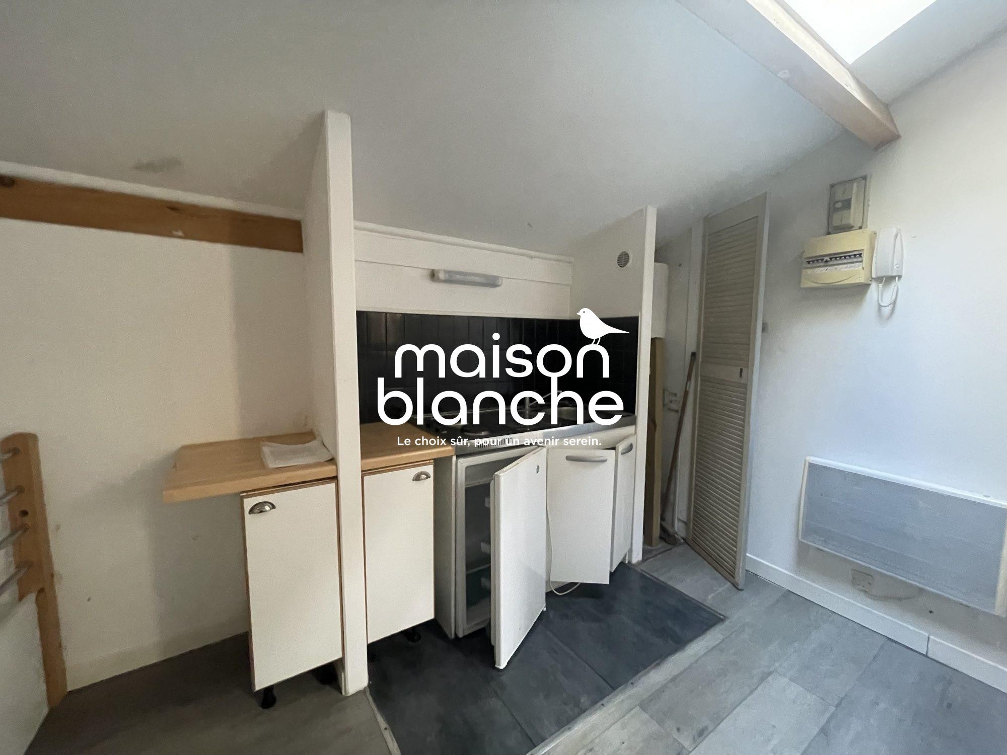 Flat Place Jean Moulin in Bordeaux