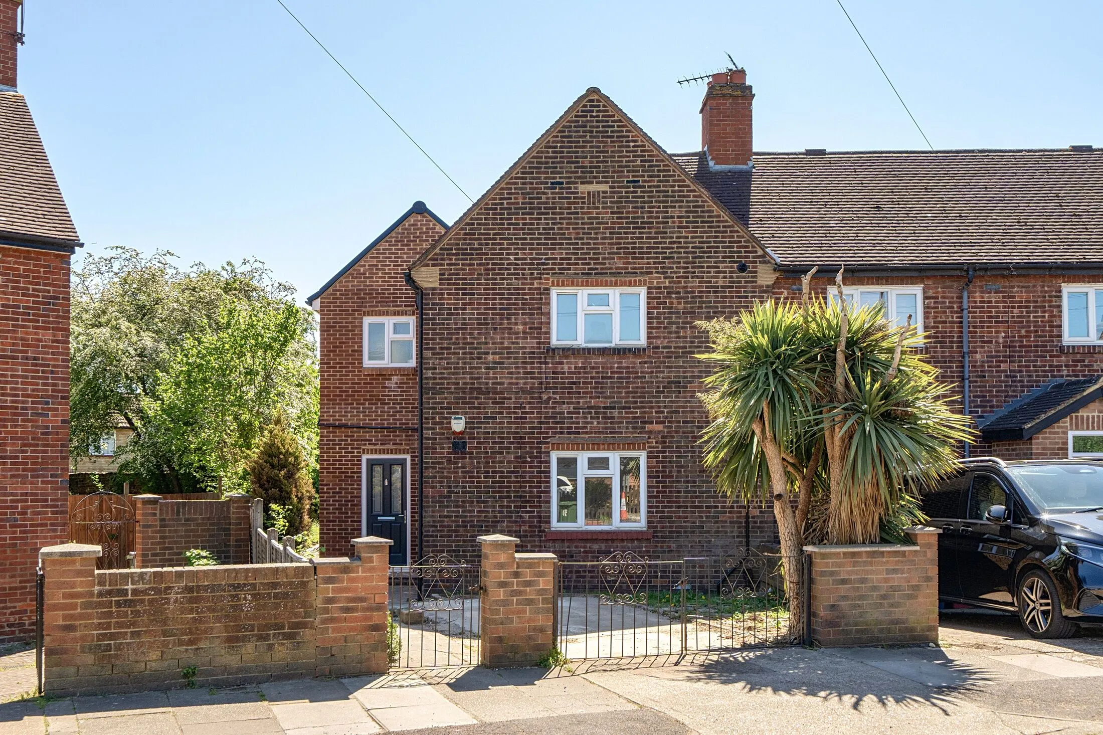 House Hornbeam Crescent in Greater London