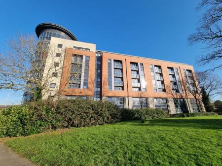 Flat St Albans Road in Watford
