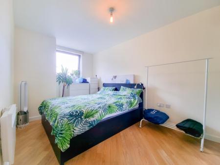Flat St Albans Road in Watford