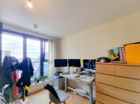 Flat St Albans Road in Watford