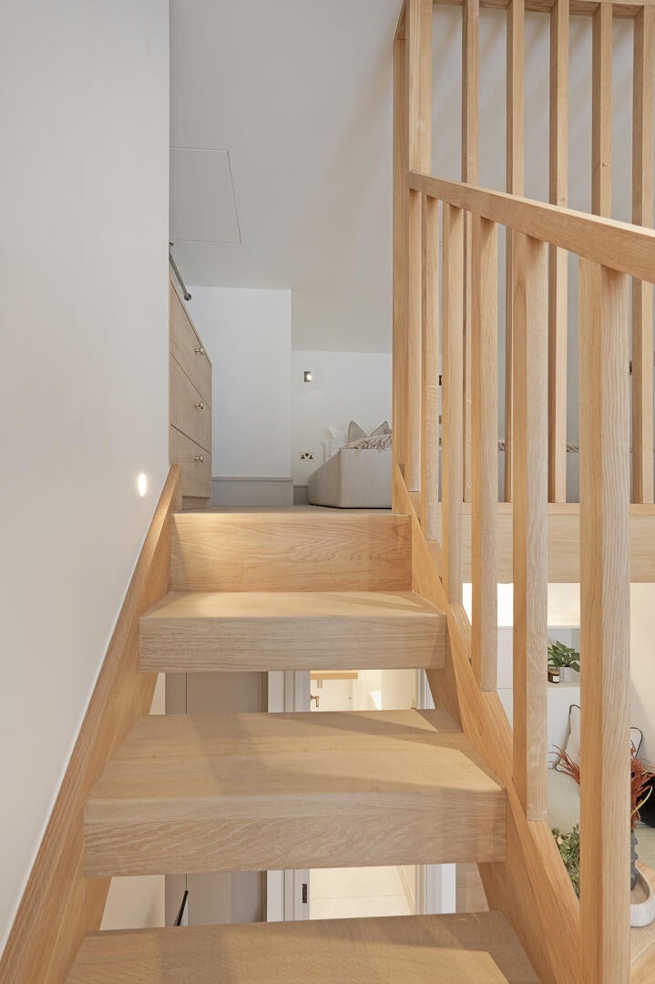 Flat Bramham Gardens in Greater London