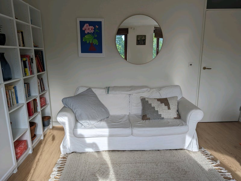 Room Downs Road in Greater London