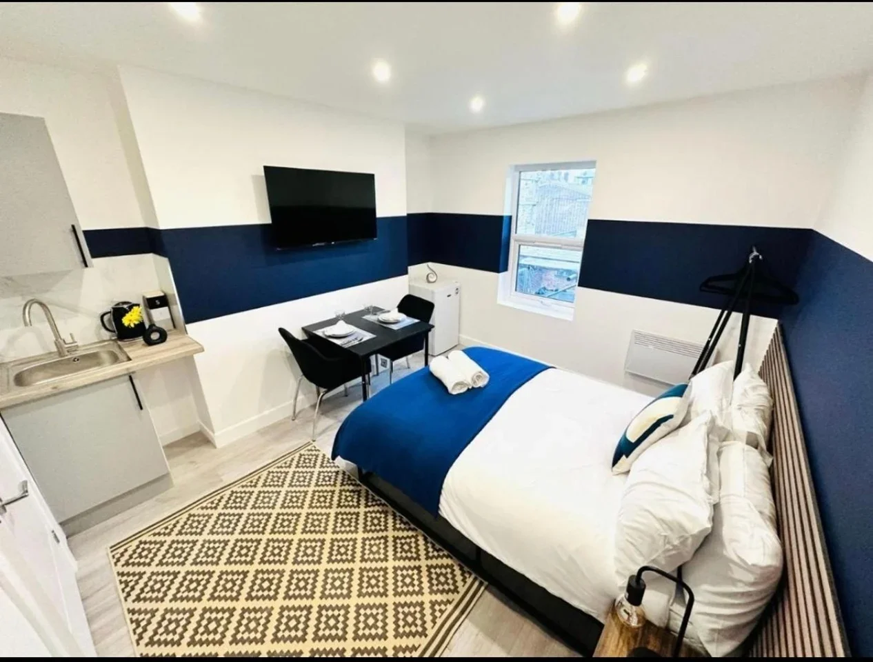 Flat Coldharbour Lane in Greater London