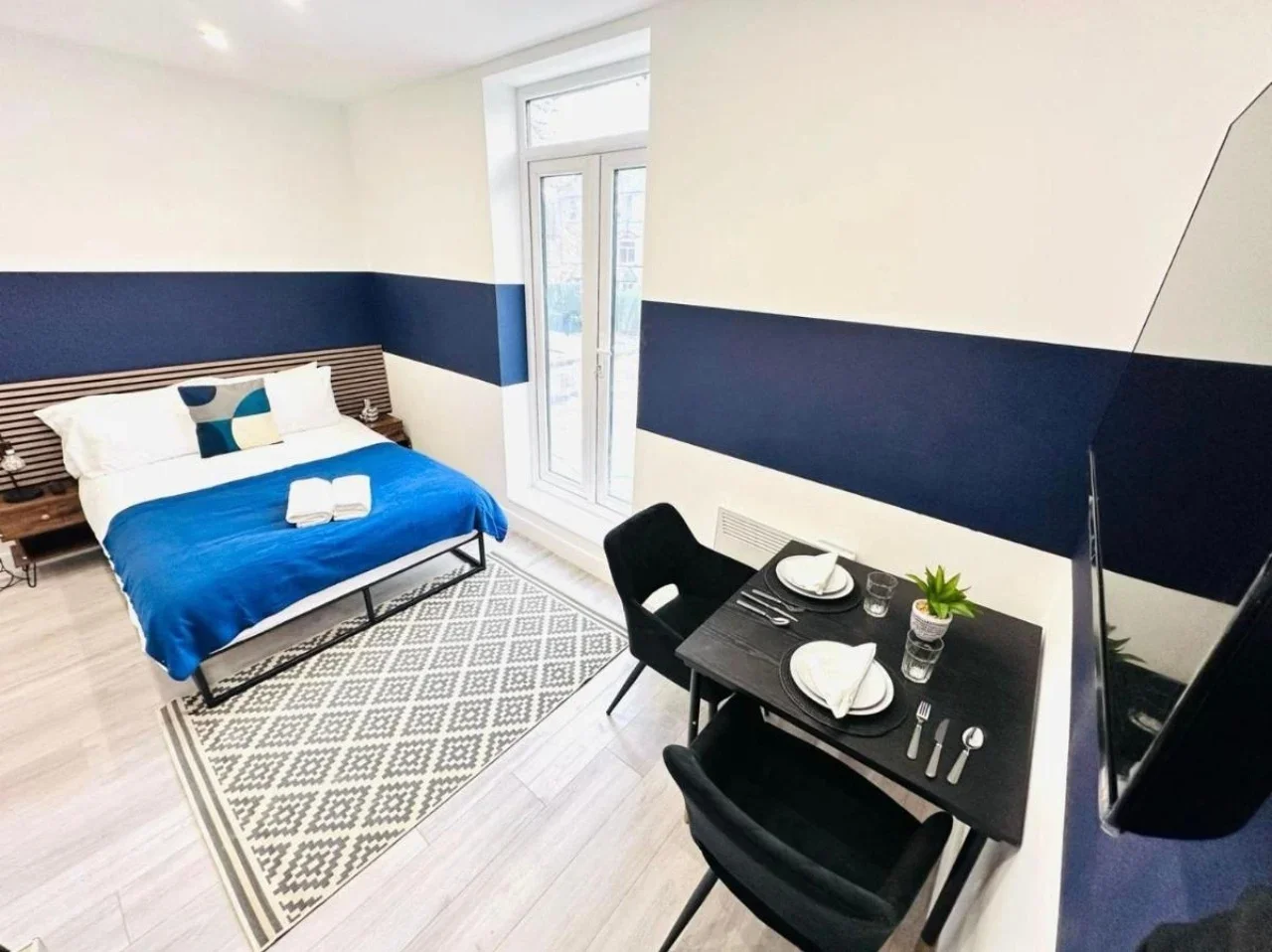 Flat Coldharbour Lane in Greater London