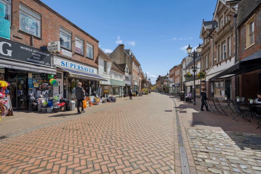 Flat High Street in Chesham