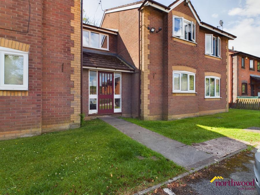Flat Daltry Way in Crewe