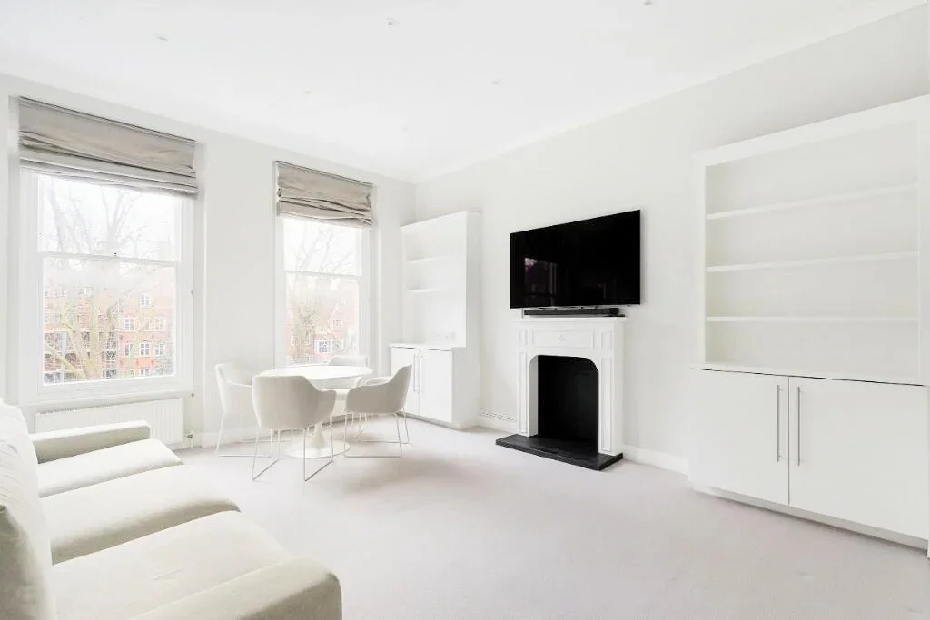Flat Courtfield Road in Greater London