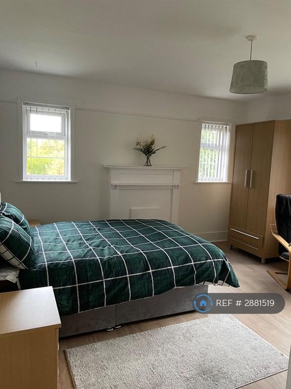 Room Langley Walk in Crawley