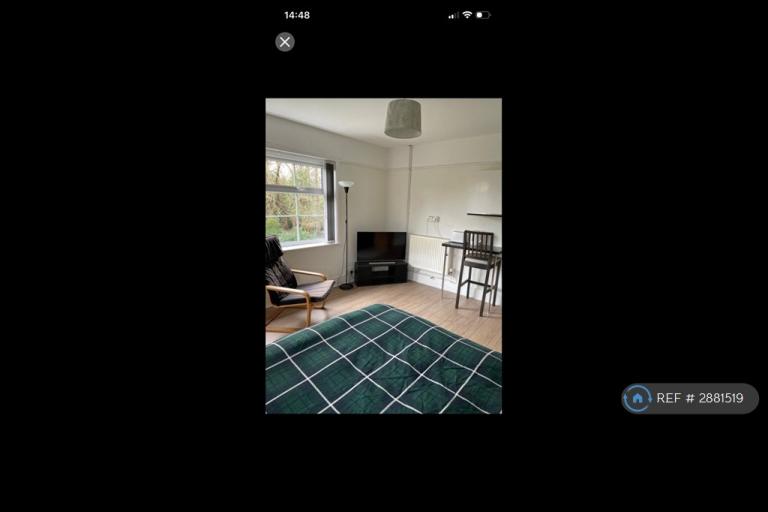 Room Langley Walk in Crawley