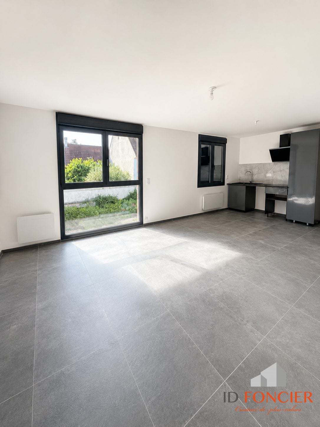 Appartement Rue Maximilien Robespierre à Paray-Vieille-Poste