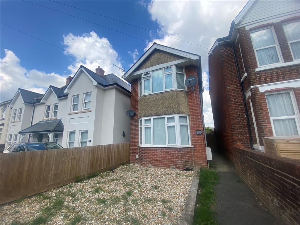 Flat Emsworth Road in Southampton