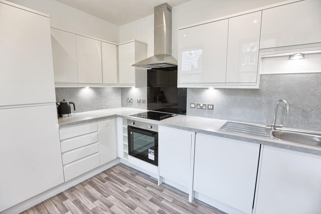 Flat Grant Road in Greater London