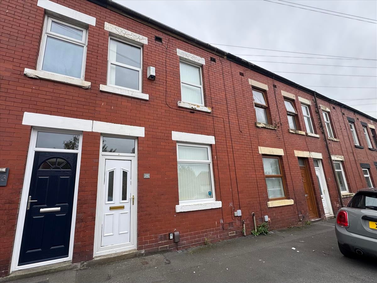 House Co-operative Street in Bamber Bridge
