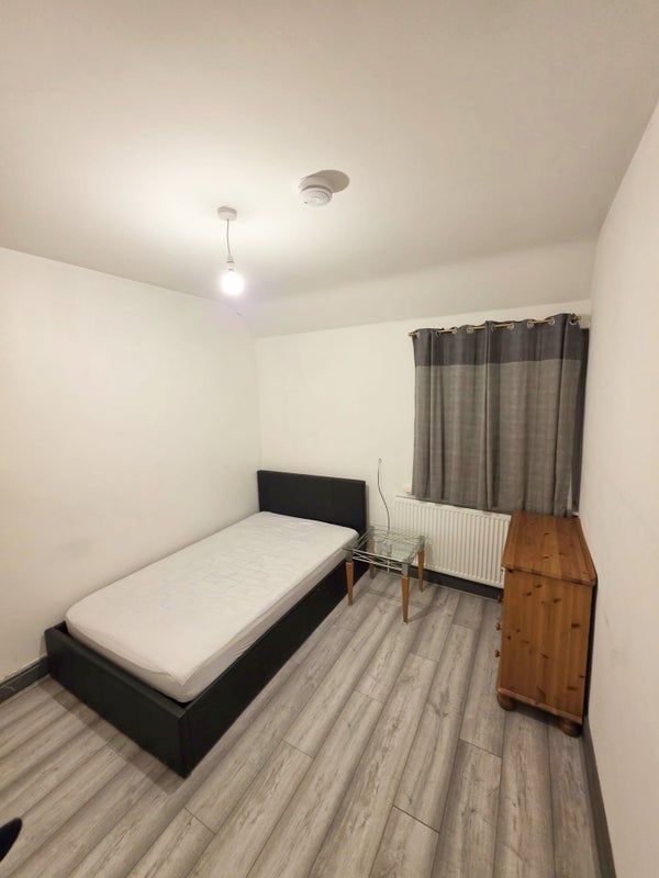 Room Brunner Avenue in Shirebrook