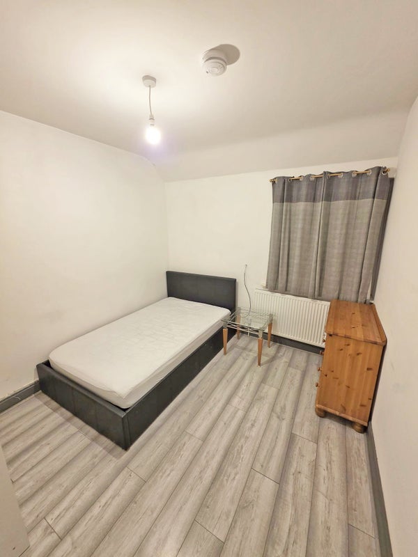 Flat Brunner Avenue in Shirebrook