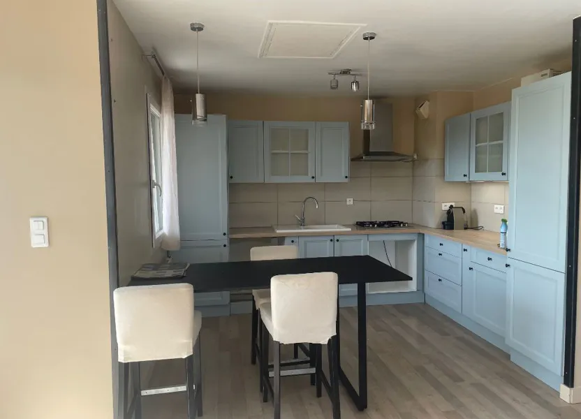 Appartement Allée Jacques Taulelle à Nîmes