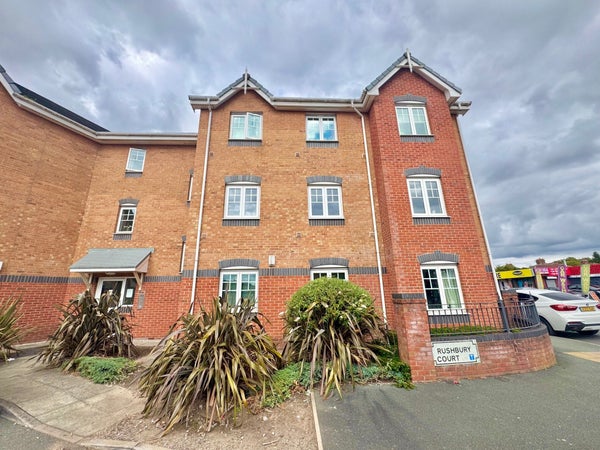 Flat Rushbury Court in Liverpool